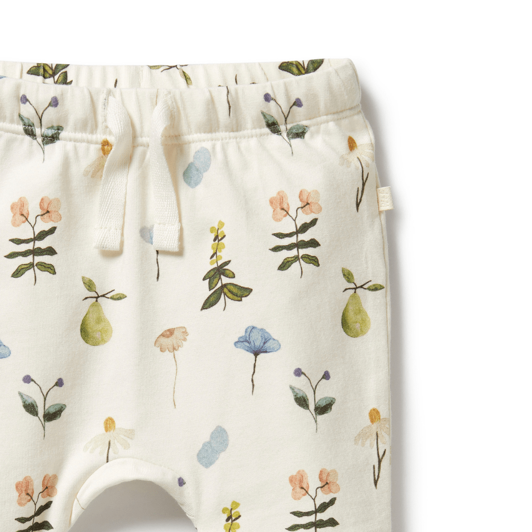Close-Up-Of-Print-On-Wilson-And-Frenchy-Organic-Baby-Leggings-Petit-Garden-Naked-Baby-Eco-Boutique