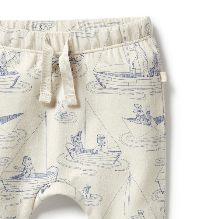 Close-Up-Of-Print-On-Wilson-And-Frenchy-Organic-Baby-Leggings-Sail-Away-Naked-Baby-Eco-Boutique