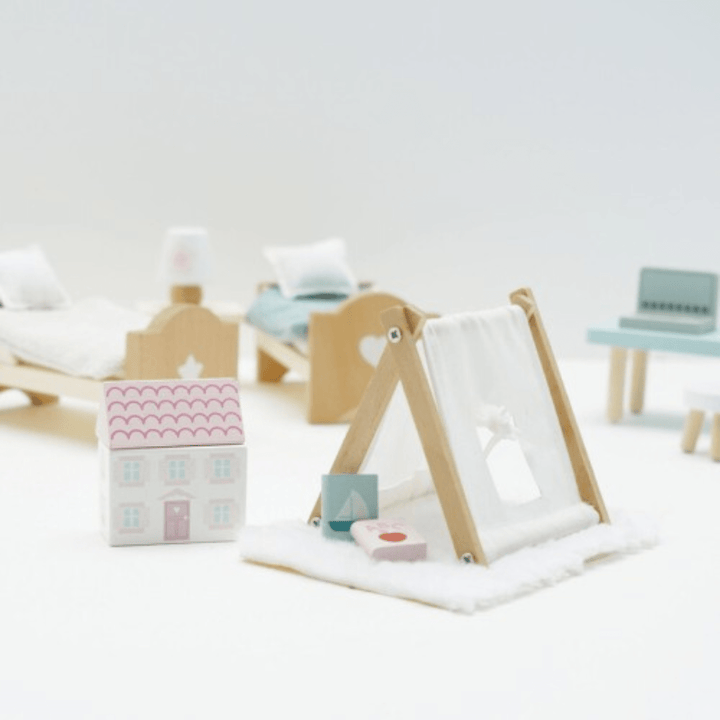 Close-Up-Of-Tent-In-Le-Toy-Van-Daisylane-Childrens-Bedroom-Dollhouse-Furniture-Naked-Baby-Eco-Boutique