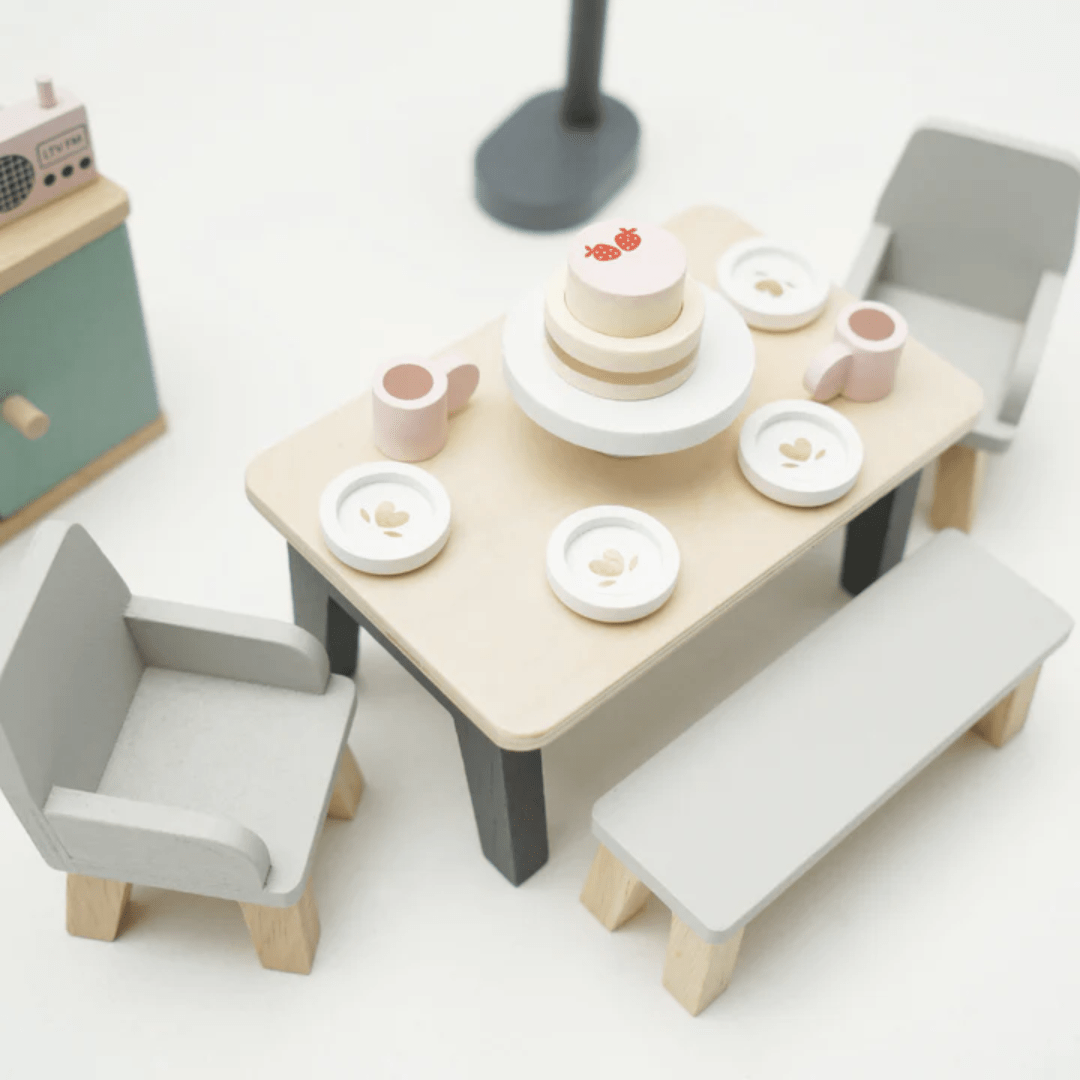 Dinging-Table-Setting-In-Le-Toy-Van-Dining-Room-Dollhouse-Furniture-Naked-Baby-Eco-Boutique