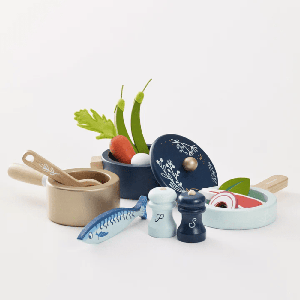 Le-Toy-Van-Pots-And-Pans-With-Play-Food-Naked-Baby-Eco-Boutique