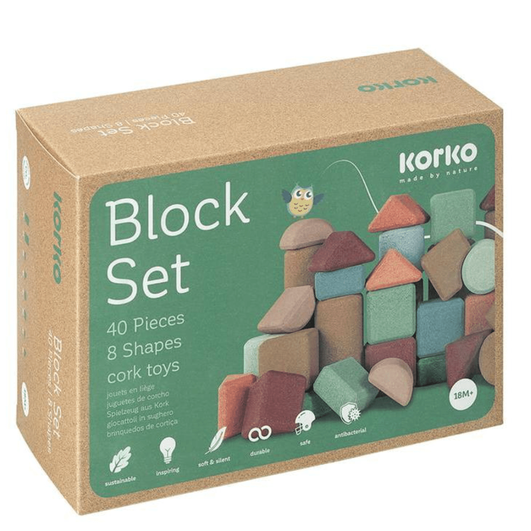 Eco-friendly Korko block set in a cardboard box.