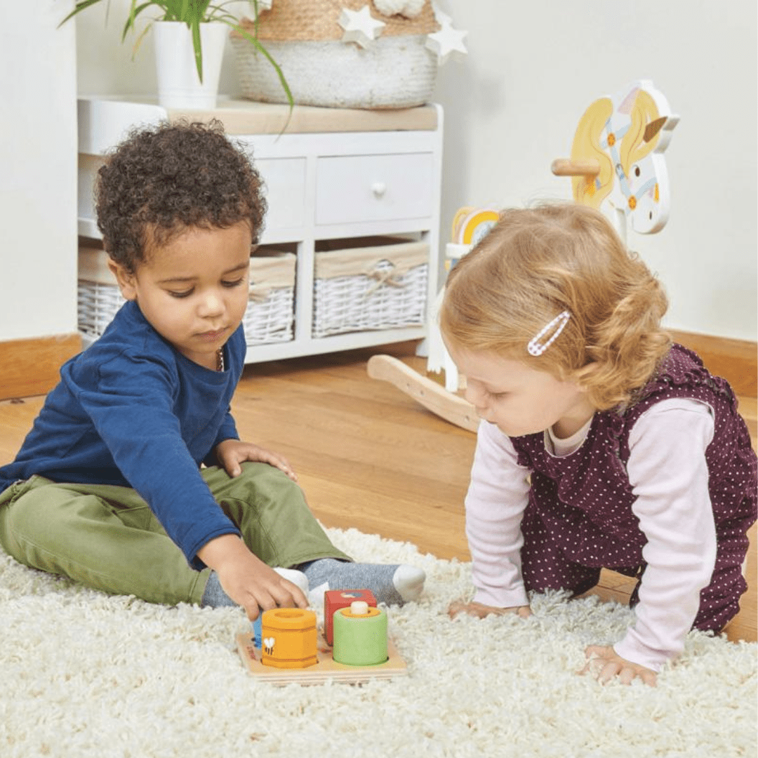 Playing-Together-With-Le-Toy-Van-Petilou-Sensory-Tray-Set-Naked-Baby-Eco-Boutique