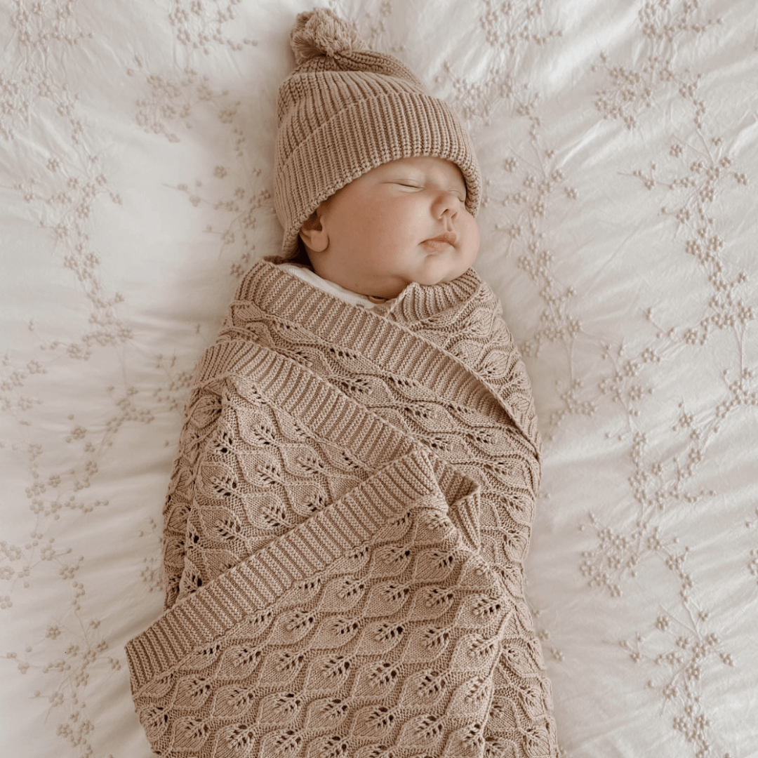 Aster & Oak Organic Leaf Knit Baby Blanket - LUCKY LAST