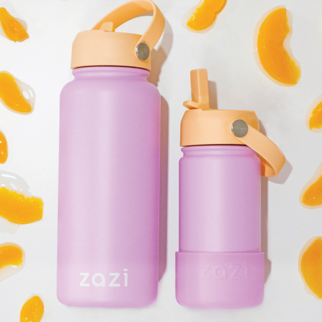 Styled-Image-Of-Both-Sizes-Of-Zazi-Flexiflask-Drink-Bottle-1L-Peach-Sherbert-Naked-Baby-Eco-Boutique