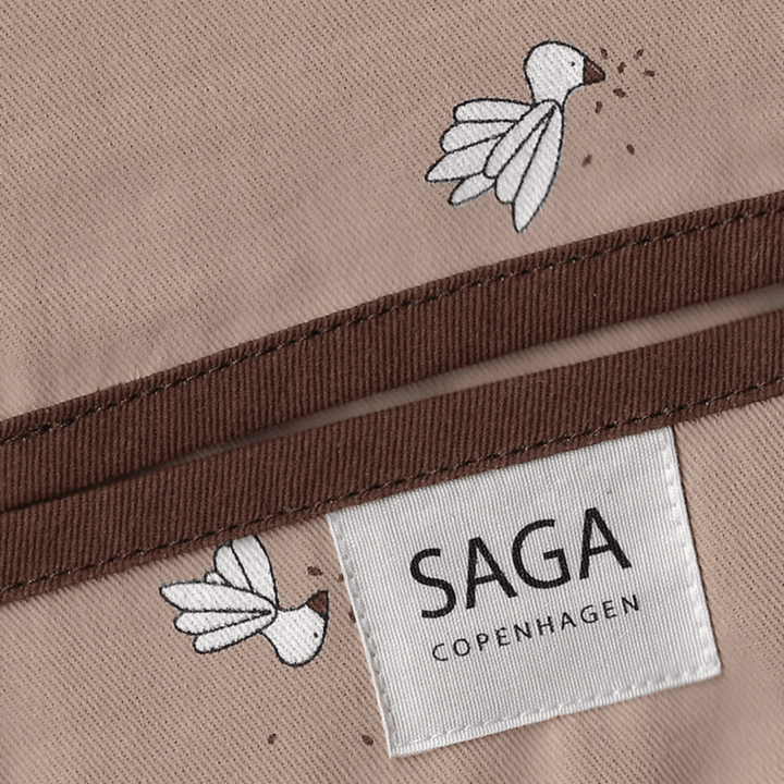 Close-Up-Of-Fabric-Saga-Copenhagen-Organic-Cotton-Wipes-Case-Latte-Goose-Seeds-Naked-Baby-Eco-Boutique