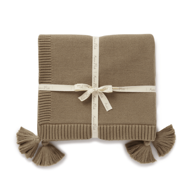 Packaged-With-Ribbon-Aster-And-Oak-Organic-Chunky-Knit-Blanket-Timber-Naked-Baby-Eco-Boutique