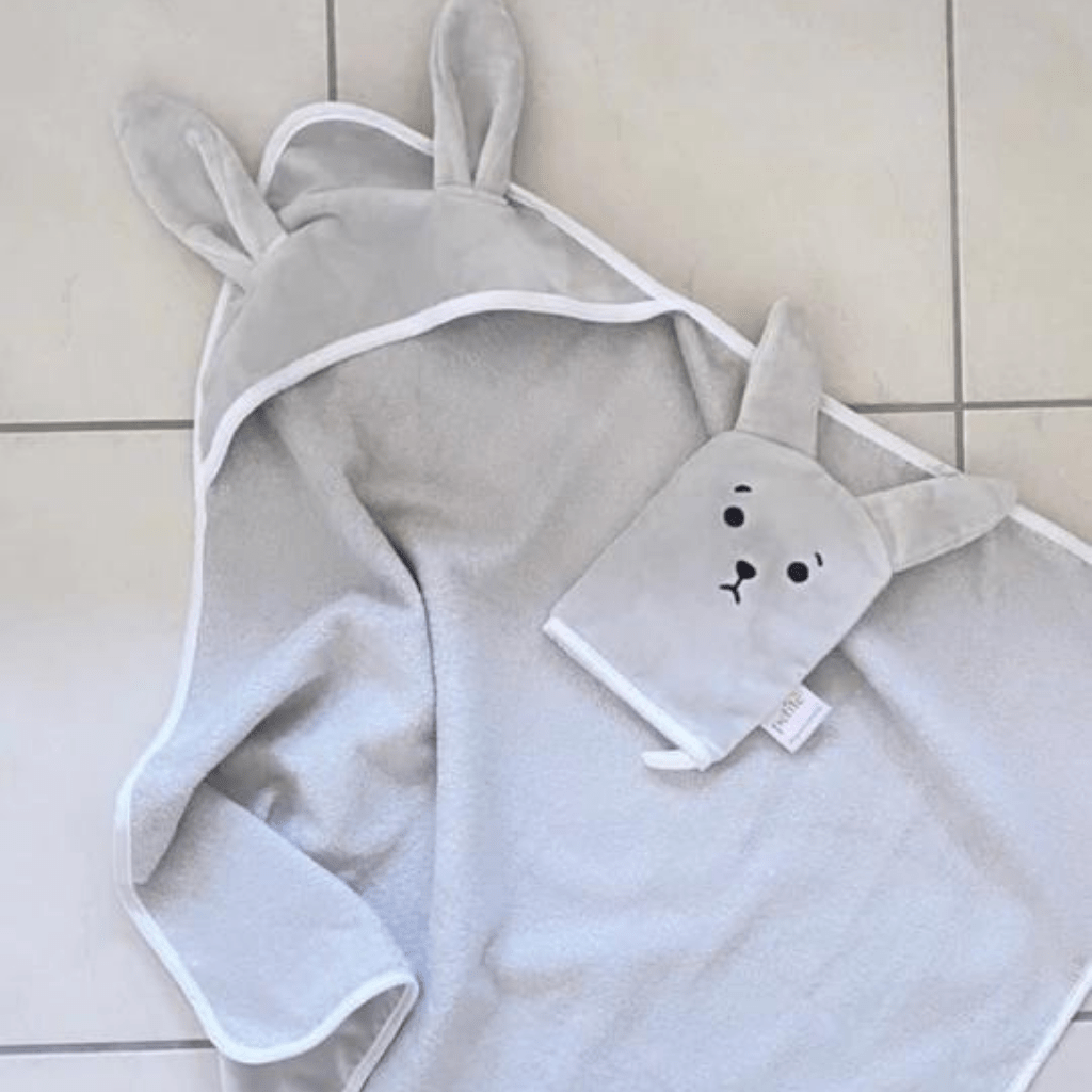 Petite-Eats-Hooded-Towel-Washcloth-Set-Bunny-And-Wash-Cloth-Set-Towel-Naked-Baby-Eco-Boutique