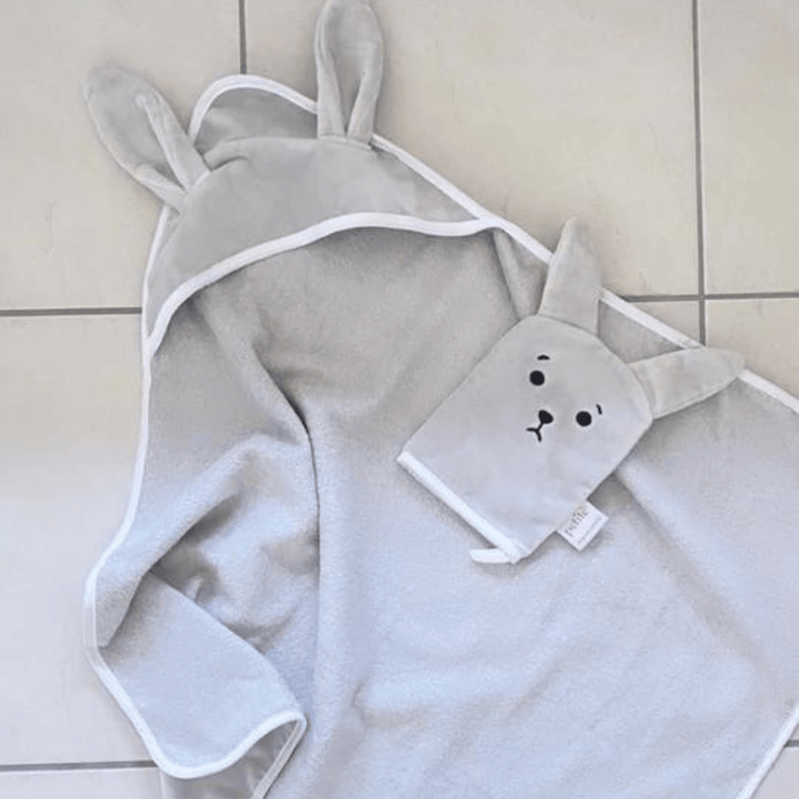 Petite-Eats-Hooded-Towel-Washcloth-Set-Bunny-And-Wash-Cloth-Set-Towel-Naked-Baby-Eco-Boutique