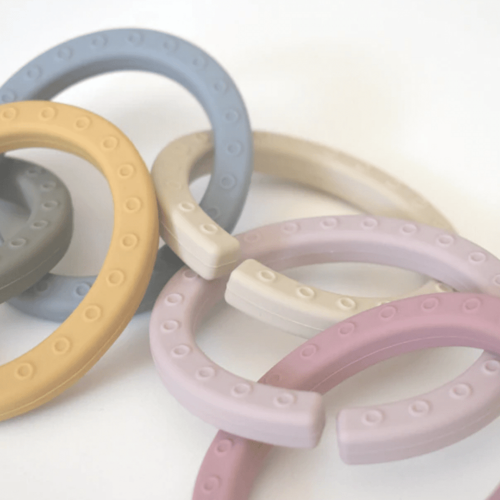 Petite-Eats-Silicone-Teething-Links-Close-Up-Of-Colours-Naked-Baby-Eco-Boutique