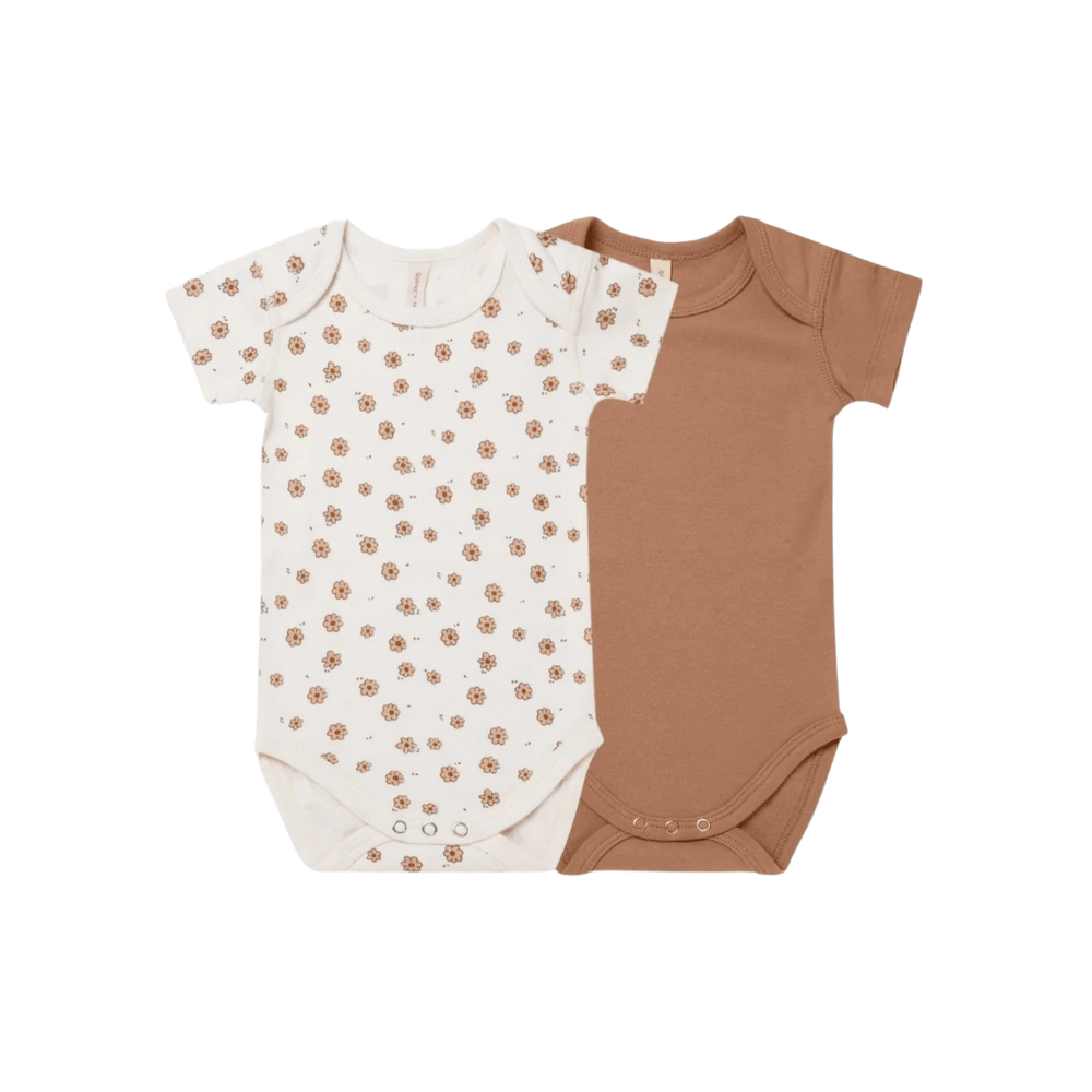 Quincy-Mae-Organic-Cotton-Short-Sleeve-Onesies-2-Pack-Daisy-Confetti-Amber-Naked-Baby-Eco-Boutique